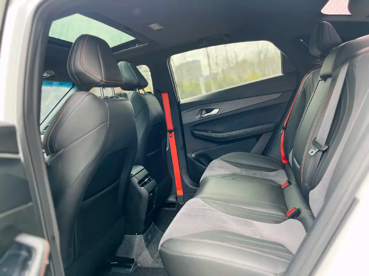 2022 Geely Binray 1.5T 181HP L4 7DCT,autocango,china used car exporter,china ev exporter,chinese used car exporter,chinese used ev exporter