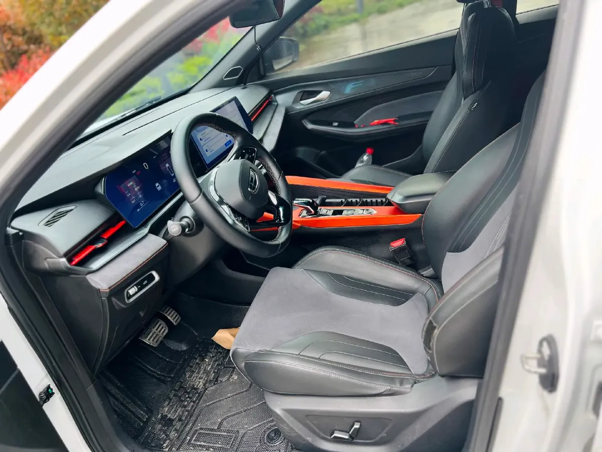 2022 Geely Binray 1.5T 181HP L4 7DCT,autocango,china used car exporter,china ev exporter,chinese used car exporter,chinese used ev exporter