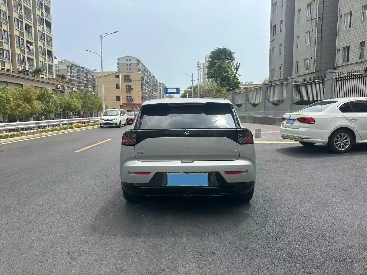 2025 ARCFOX T1 BEV,autocango,china used car exporter,china ev exporter,chinese used car exporter,chinese used ev exporter