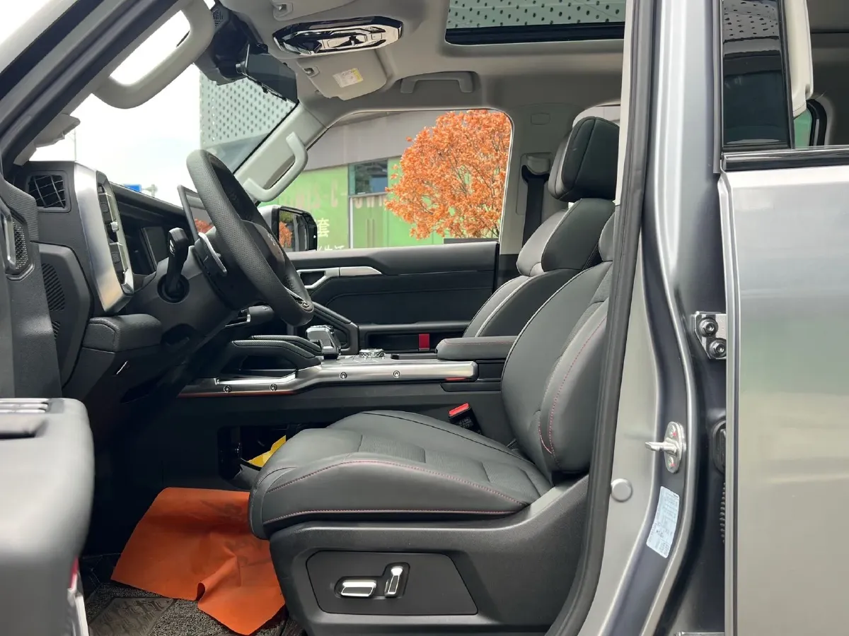 2024 Jetour Traveller 2.0T 254HP L4 7DCT,autocango,china used car exporter,china ev exporter,chinese used car exporter,chinese used ev exporter