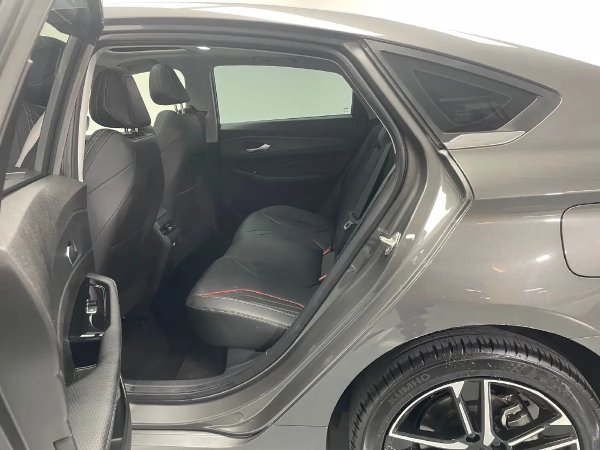 2022 Geely Binray 1.5T 181HP L4 7DCT,autocango,china used car exporter,china ev exporter,chinese used car exporter,chinese used ev exporter