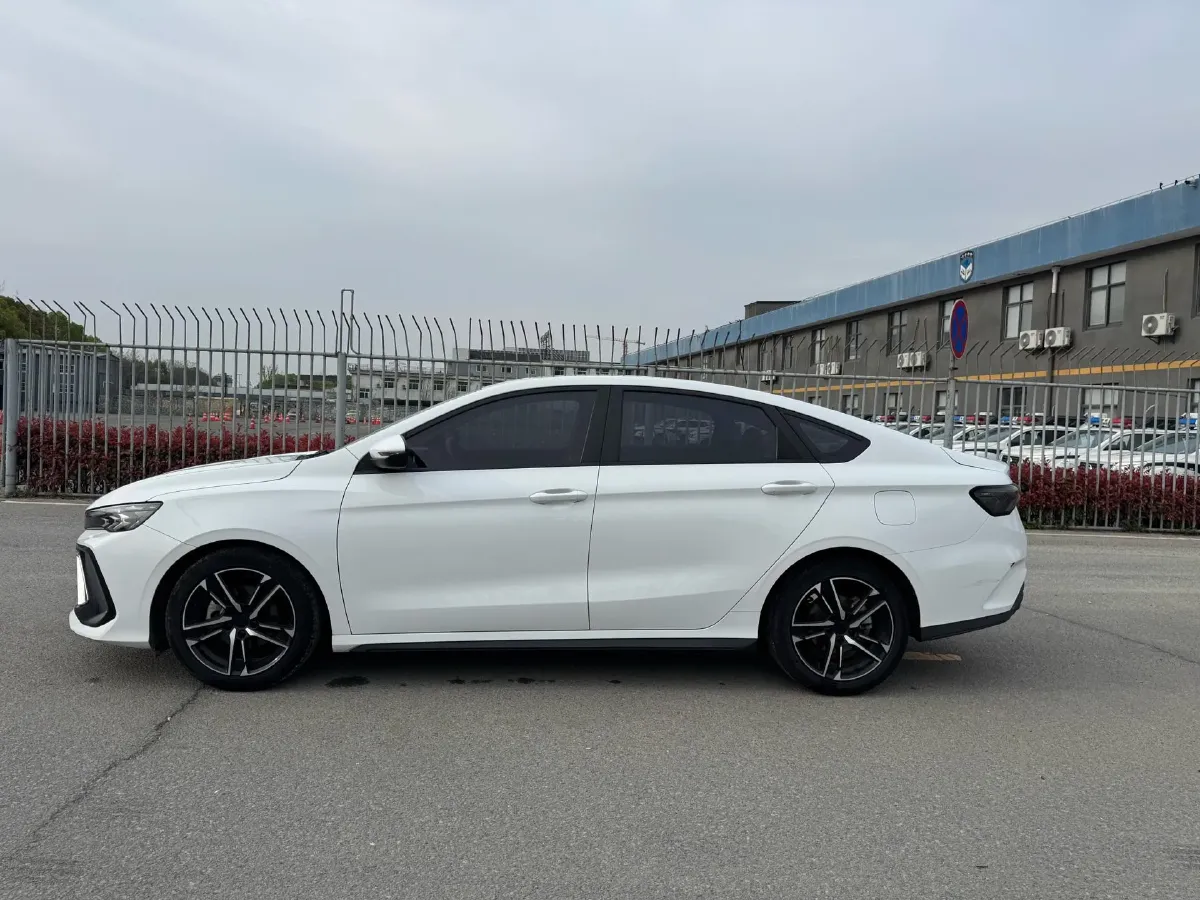 2022 Geely Binray 1.5T 181HP L4 7DCT,autocango,china used car exporter,china ev exporter,chinese used car exporter,chinese used ev exporter