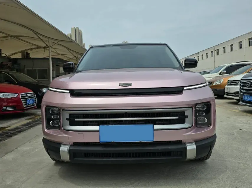 2023 Geely ICON 1.5T 181HP L4 7DCT,autocango,china used car exporter,china ev exporter,chinese used car exporter,chinese used ev exporter
