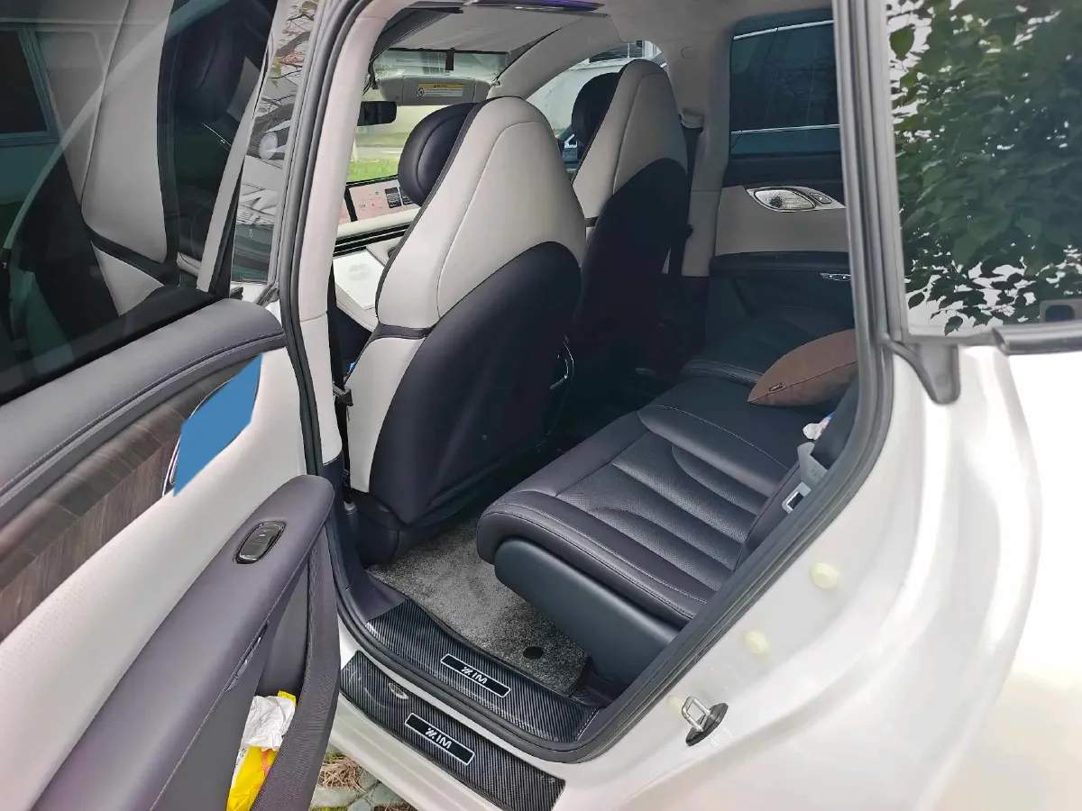 2023 IM LS7 BEV 77KWH,autocango,china used car exporter,china ev exporter,chinese used car exporter,chinese used ev exporter