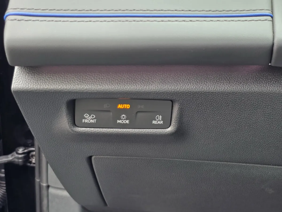 2024 Volkswagen Tiguan L 2.0T 186HP L4 7DCT,autocango,china used car exporter,china ev exporter,chinese used car exporter,chinese used ev exporter