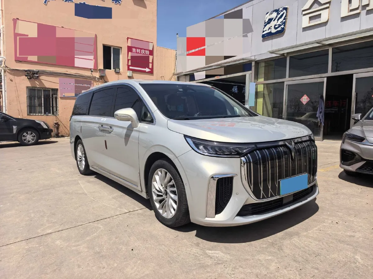 2022 Voyah Dream BEV 82KWH,autocango,china used car exporter,china ev exporter,chinese used car exporter,chinese used ev exporter