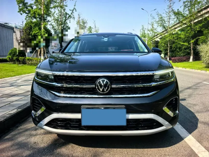 2021 Volkswagen Talagon 2.0T 220HP L4 7DCT,autocango,china used car exporter,china ev exporter,chinese used car exporter,chinese used ev exporter