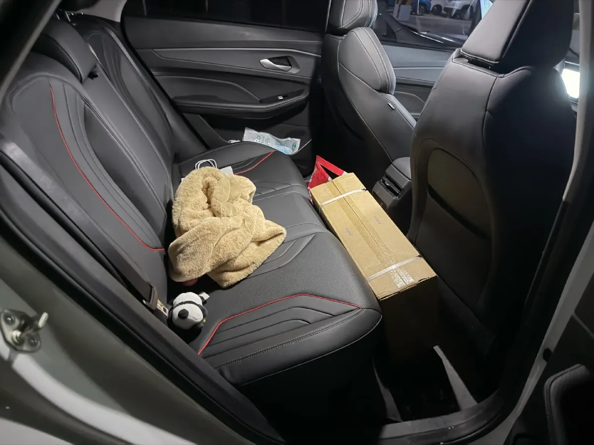 2022 Geely Binray 1.5T 181HP L4 7DCT,autocango,china used car exporter,china ev exporter,chinese used car exporter,chinese used ev exporter