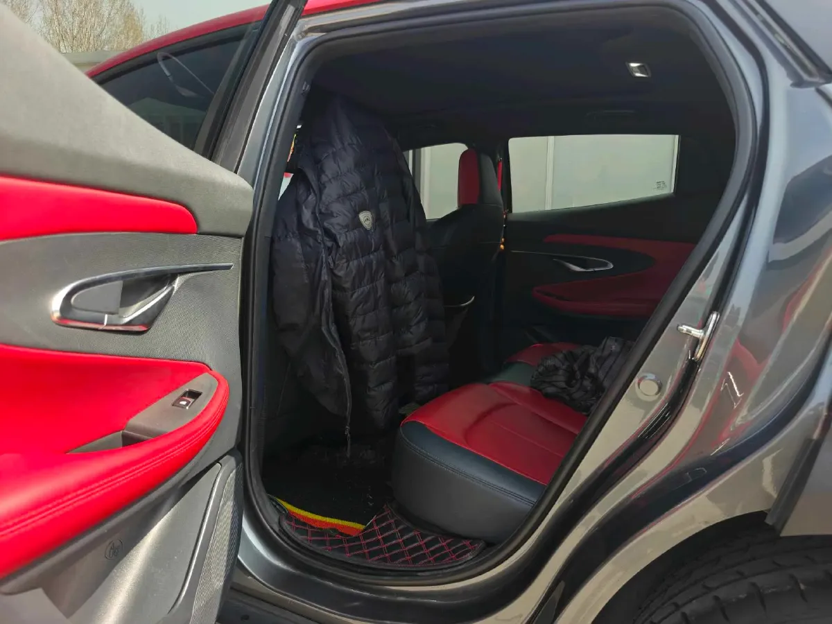 2020 ChangAn UNI-T 1.5T 180HP L4 7DCT,autocango,china used car exporter,china ev exporter,chinese used car exporter,chinese used ev exporter