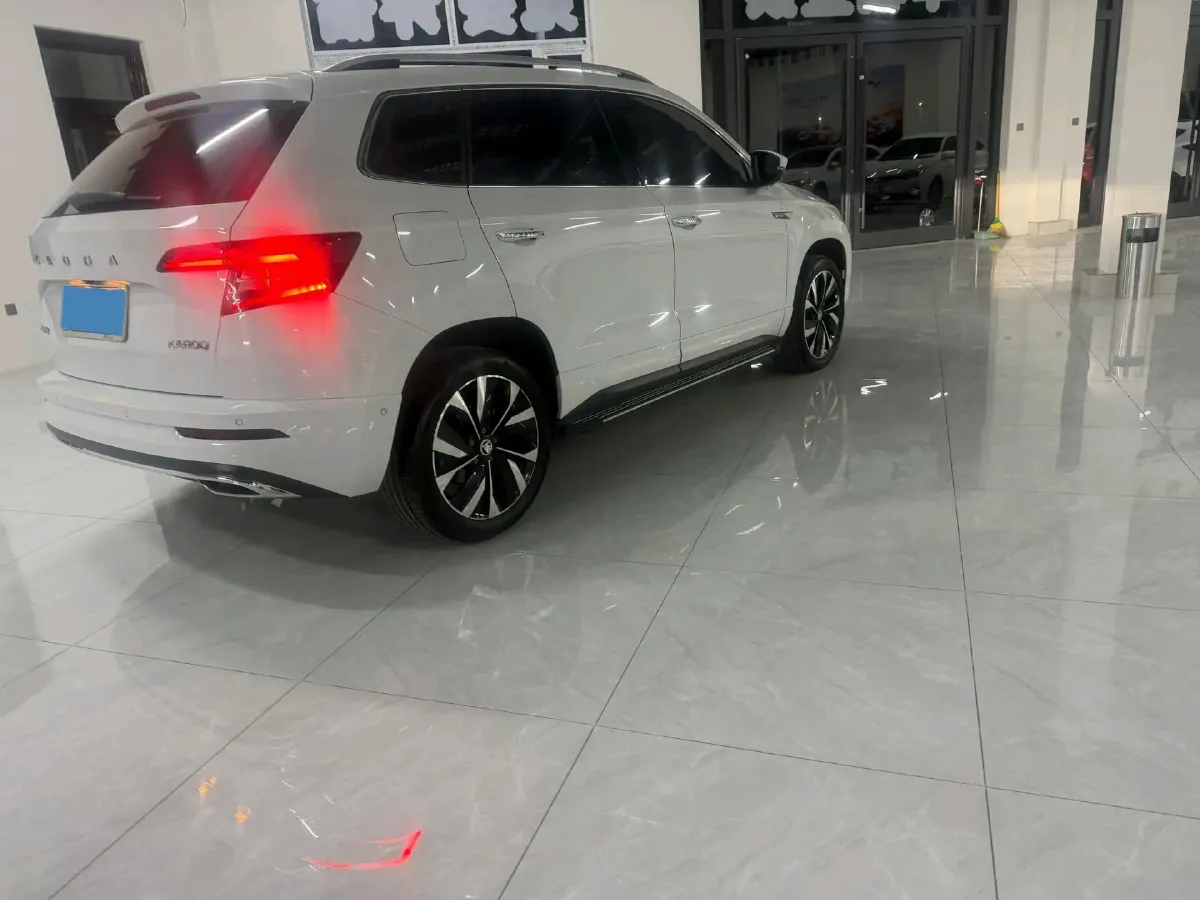 2024 Skoda Karoq 1.4T 150HP L4 7DCT,autocango,china used car exporter,china ev exporter,chinese used car exporter,chinese used ev exporter
