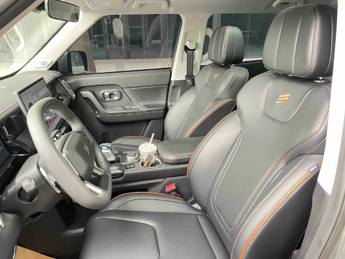 2025 Jetour Freeman 2.0T 254HP L4 8AT,autocango,china used car exporter,china ev exporter,chinese used car exporter,chinese used ev exporter