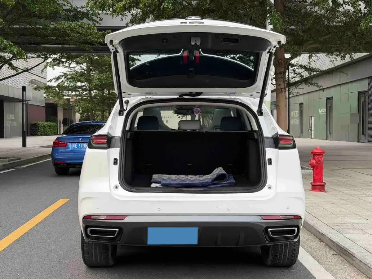 2022 Chevrolet Menlo BEV 61.1KWH,autocango,china used car exporter,china ev exporter,chinese used car exporter,chinese used ev exporter