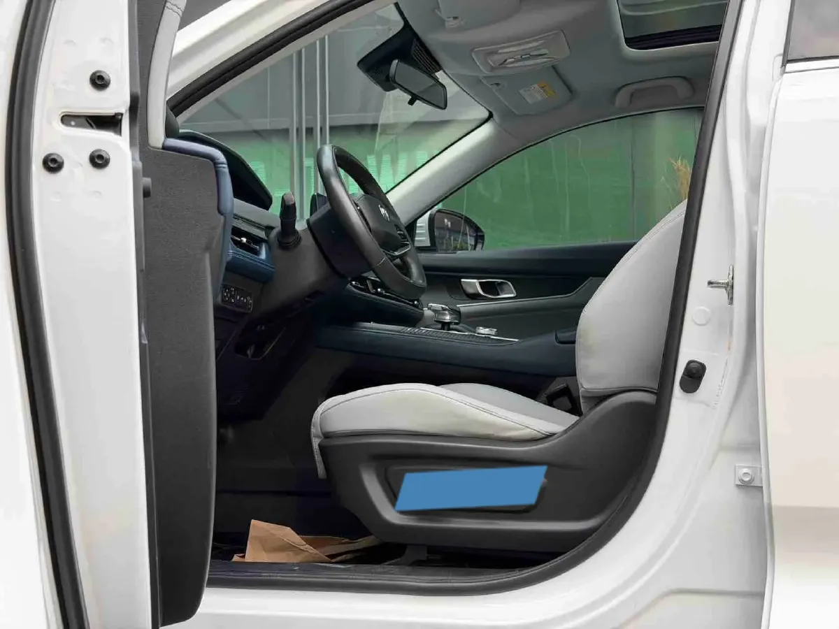 2022 Chevrolet Menlo BEV 61.1KWH,autocango,china used car exporter,china ev exporter,chinese used car exporter,chinese used ev exporter