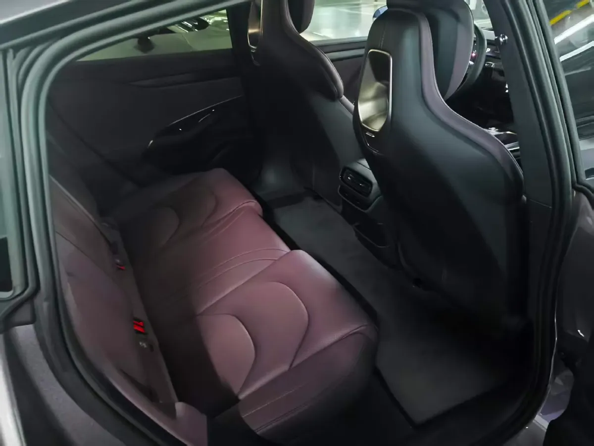 2024 MI SU7 BEV 101KWH,autocango,china used car exporter,china ev exporter,chinese used car exporter,chinese used ev exporter