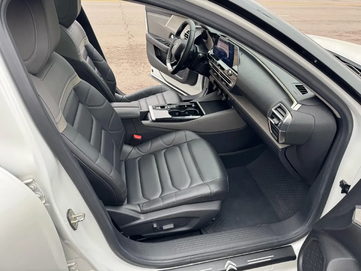 2021 Citroen C5 X 1.6T 175HP L4 8AT,autocango,china used car exporter,china ev exporter,chinese used car exporter,chinese used ev exporter