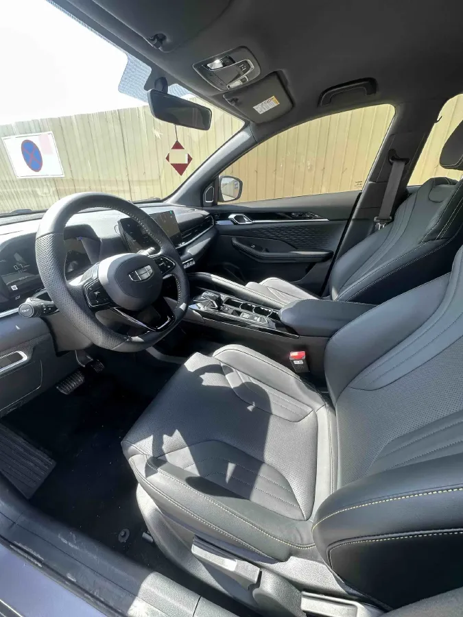 2025 Geely Coolray 1.5L 126HP L4 CVT,autocango,china used car exporter,china ev exporter,chinese used car exporter,chinese used ev exporter