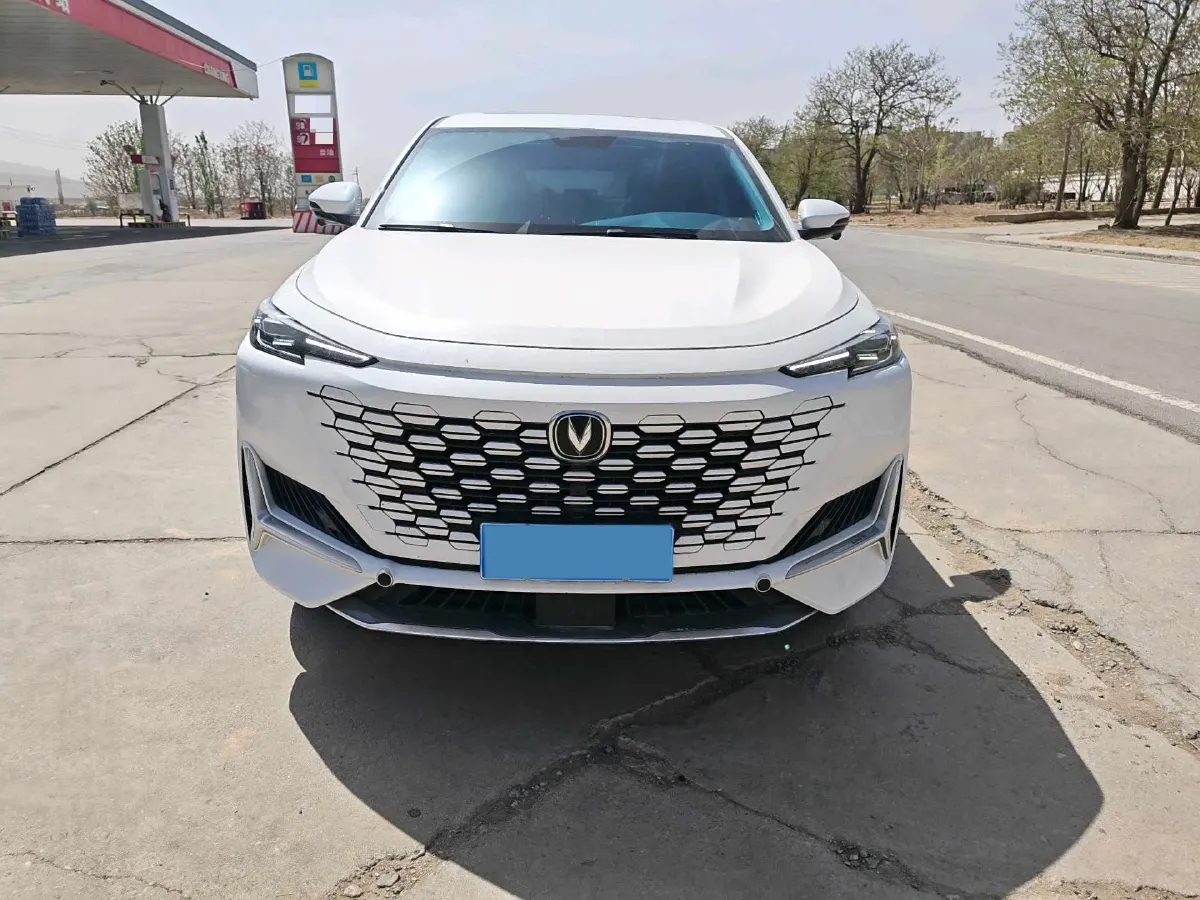 2021 ChangAn UNI-K 2.0T 233HP L4 8AT,autocango,china used car exporter,china ev exporter,chinese used car exporter,chinese used ev exporter