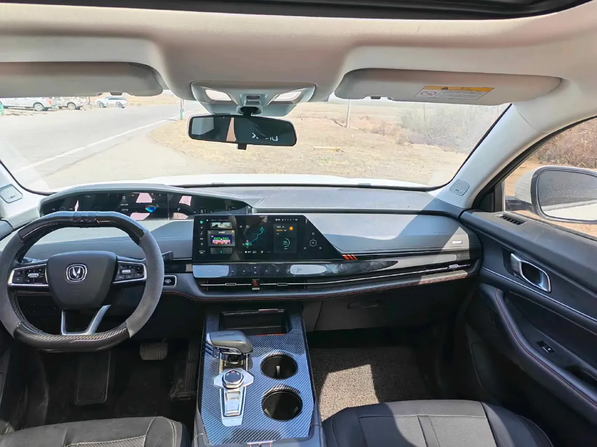 2021 ChangAn UNI-K 2.0T 233HP L4 8AT,autocango,china used car exporter,china ev exporter,chinese used car exporter,chinese used ev exporter