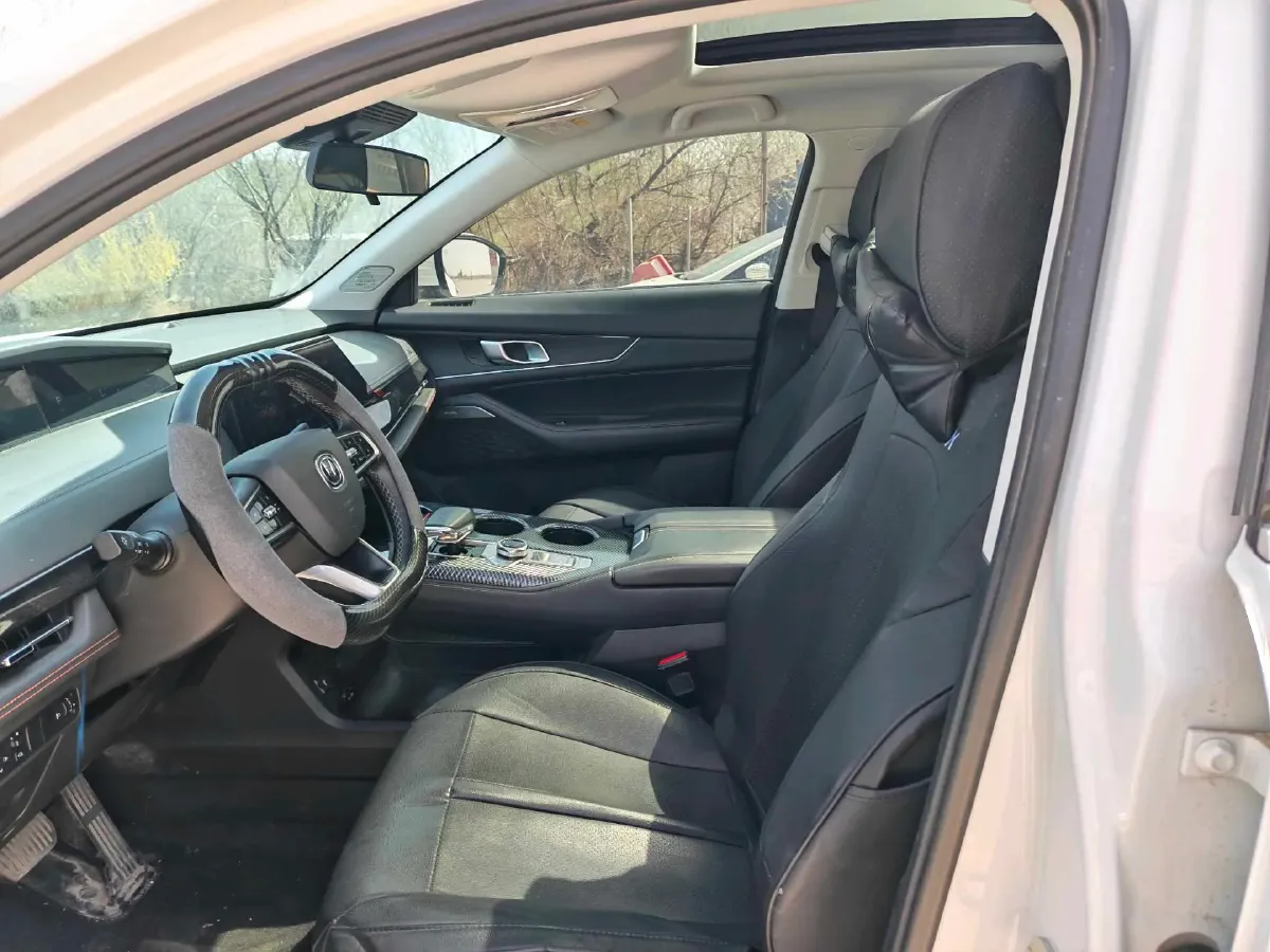 2021 ChangAn UNI-K 2.0T 233HP L4 8AT,autocango,china used car exporter,china ev exporter,chinese used car exporter,chinese used ev exporter