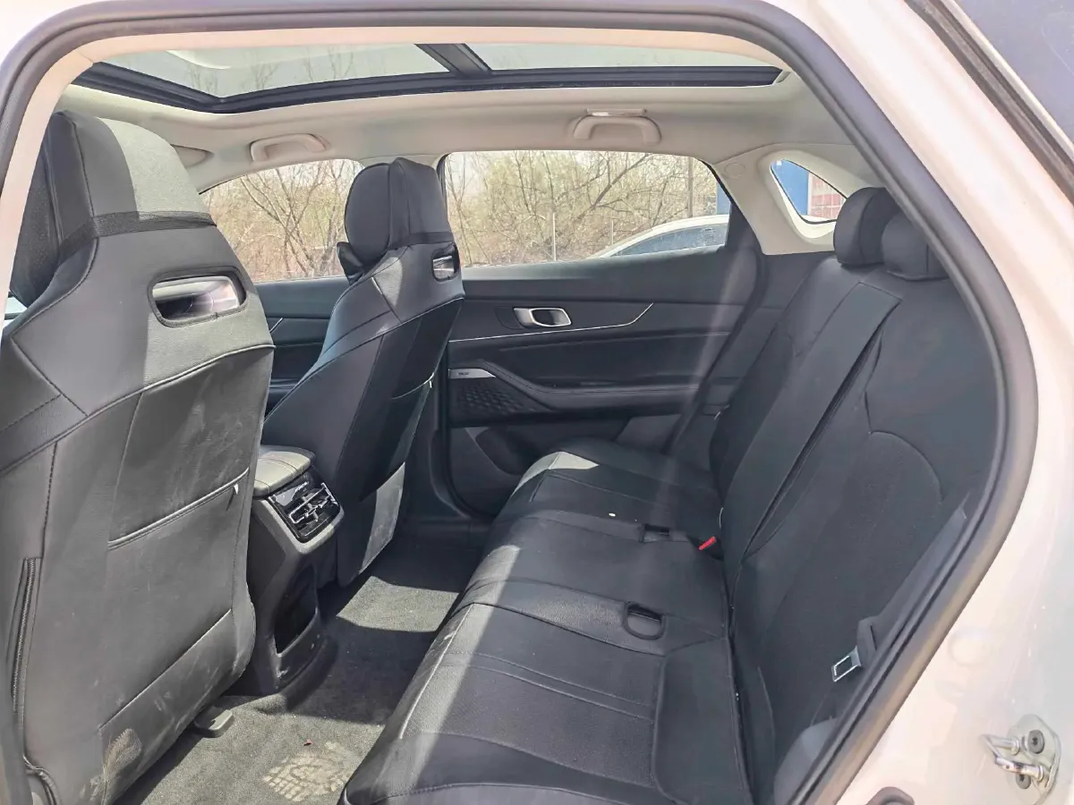 2021 ChangAn UNI-K 2.0T 233HP L4 8AT,autocango,china used car exporter,china ev exporter,chinese used car exporter,chinese used ev exporter