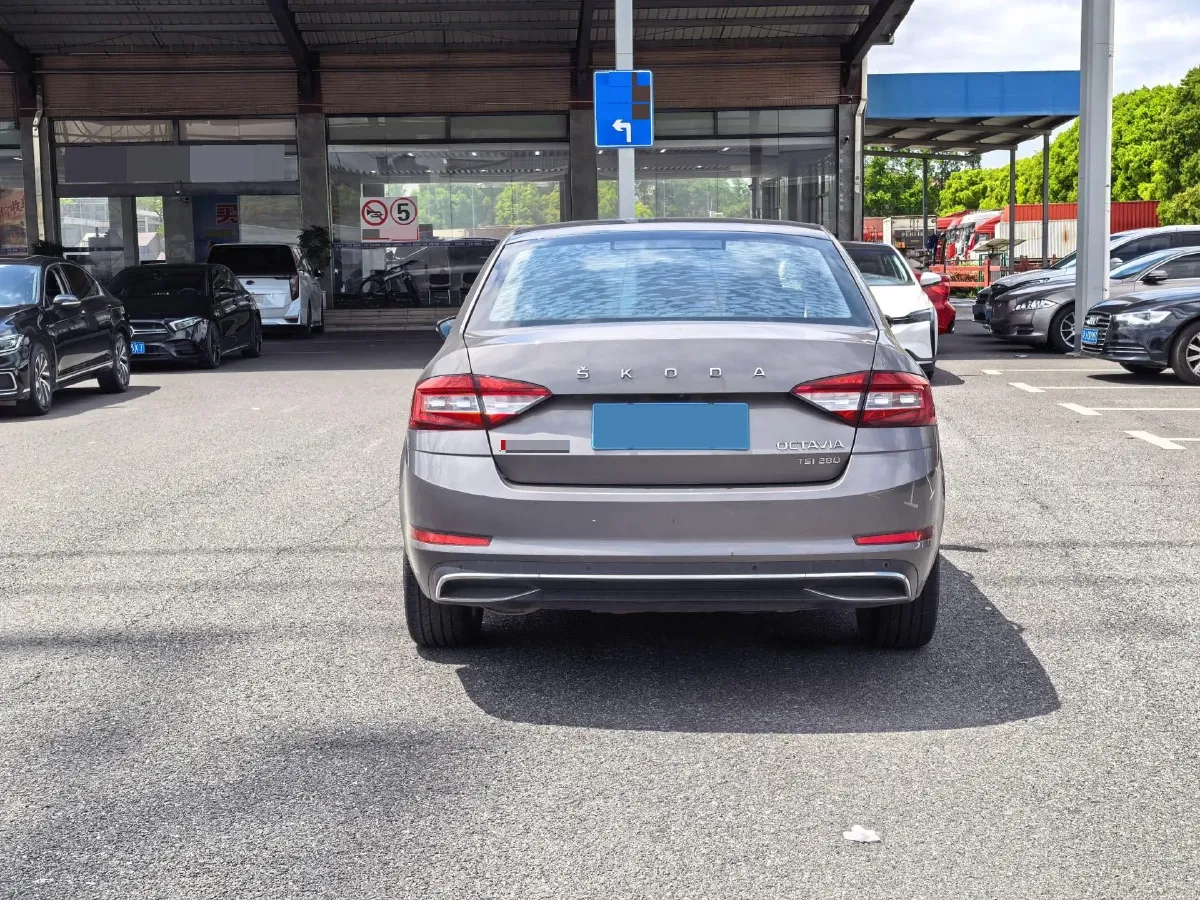 2019 Skoda Octavia 1.4T 150HP L4 7DCT,autocango,china used car exporter,china ev exporter,chinese used car exporter,chinese used ev exporter