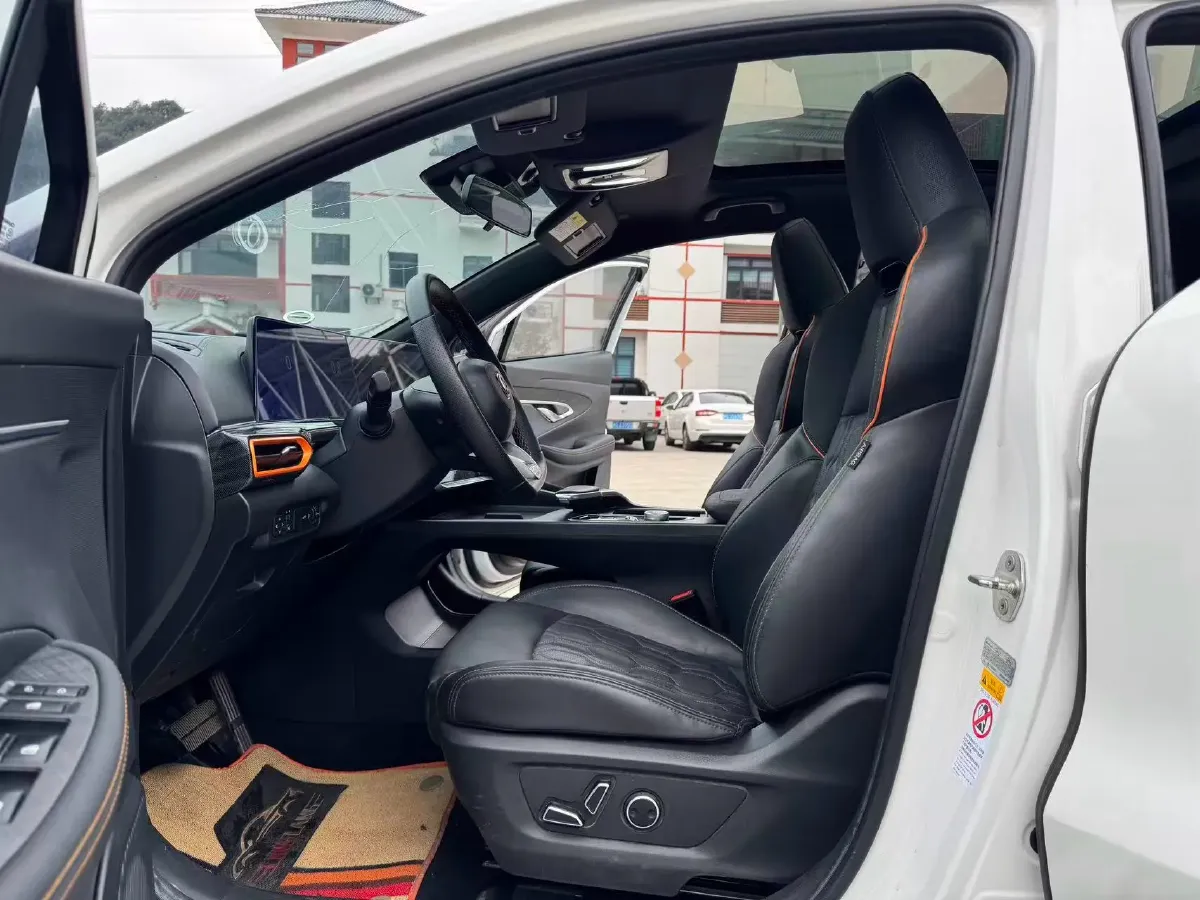 2022 ChangAn UNI-T 1.5T 188HP L4 7DCT,autocango,china used car exporter,china ev exporter,chinese used car exporter,chinese used ev exporter