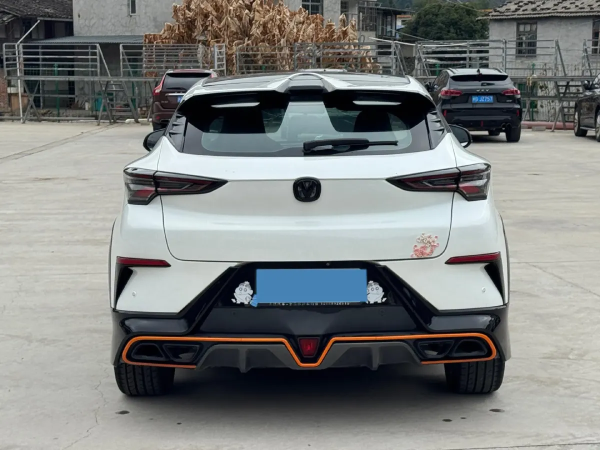2022 ChangAn UNI-T 1.5T 188HP L4 7DCT,autocango,china used car exporter,china ev exporter,chinese used car exporter,chinese used ev exporter