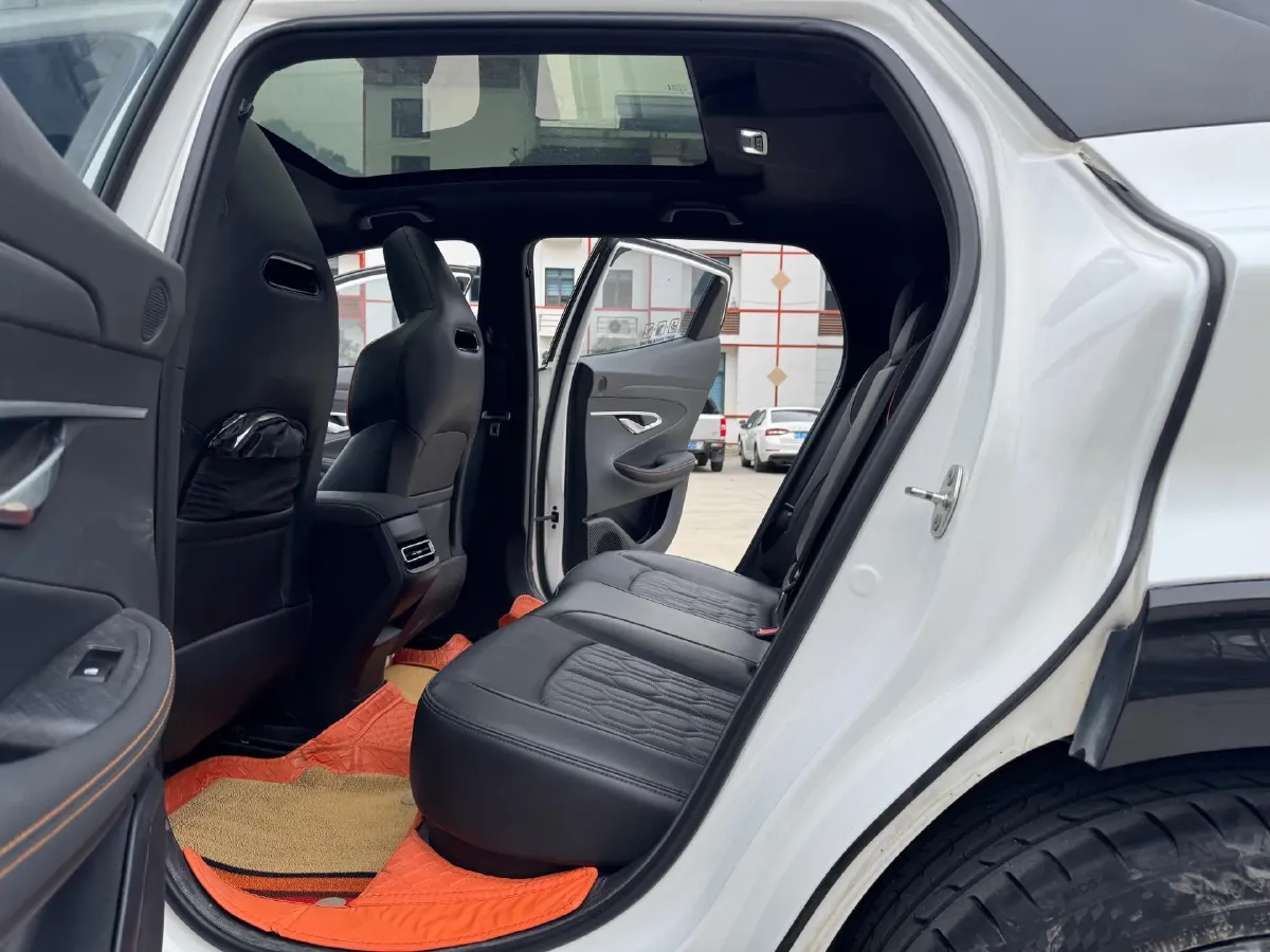 2022 ChangAn UNI-T 1.5T 188HP L4 7DCT,autocango,china used car exporter,china ev exporter,chinese used car exporter,chinese used ev exporter