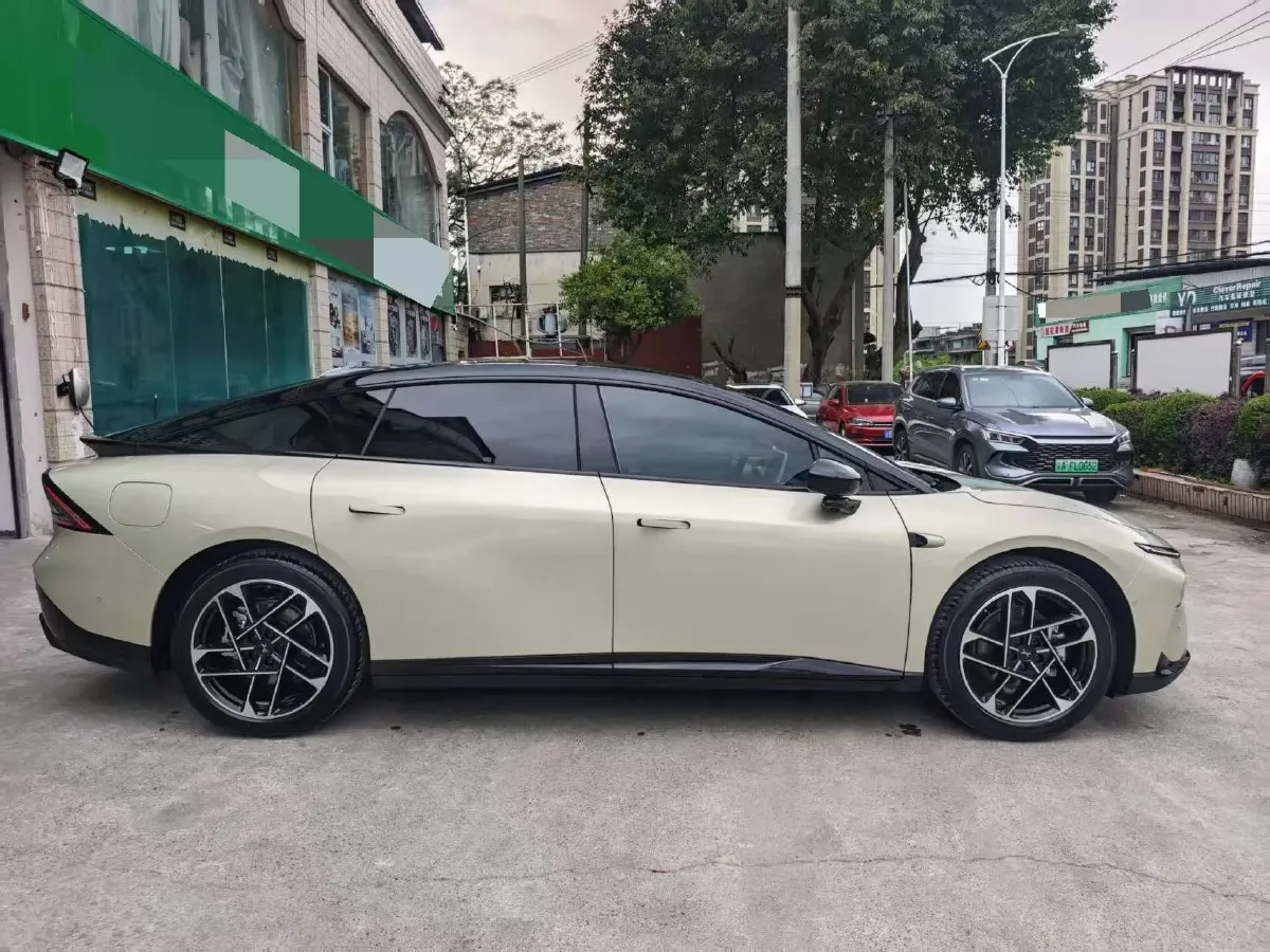 2024 Xpeng P7+ BEV 60.7KWH,autocango,china used car exporter,china ev exporter,chinese used car exporter,chinese used ev exporter