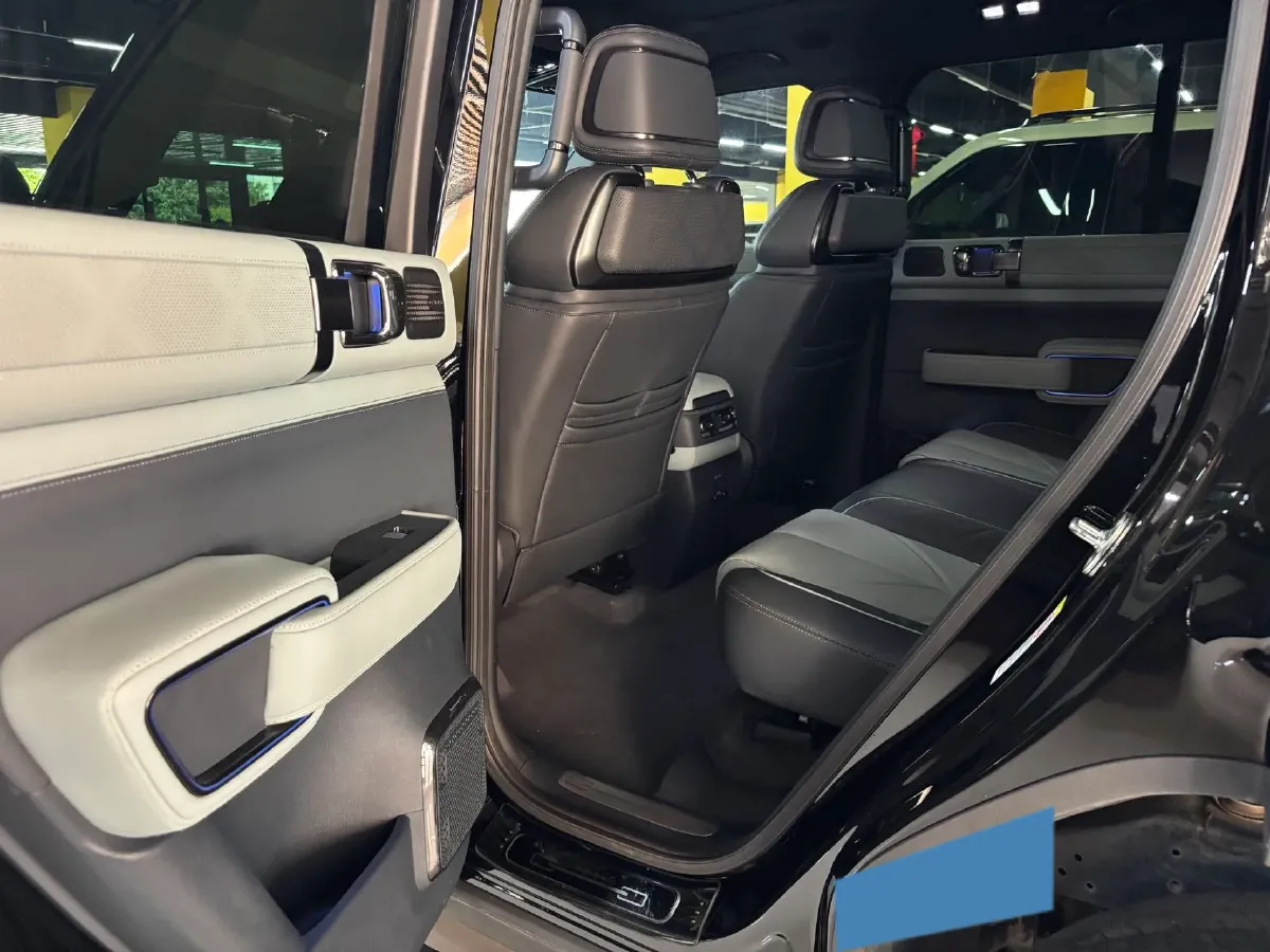 2023 FangChengBao Bao 5 1.5T 194HP L4 E-CVT PHEV 31.8KWH,autocango,china used car exporter,china ev exporter,chinese used car exporter,chinese used ev exporter