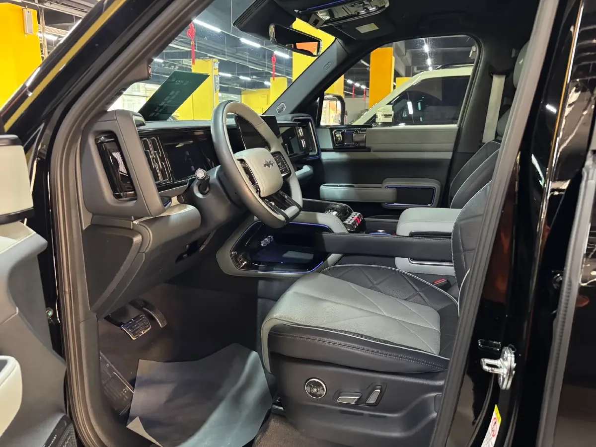 2023 FangChengBao Bao 5 1.5T 194HP L4 E-CVT PHEV 31.8KWH,autocango,china used car exporter,china ev exporter,chinese used car exporter,chinese used ev exporter