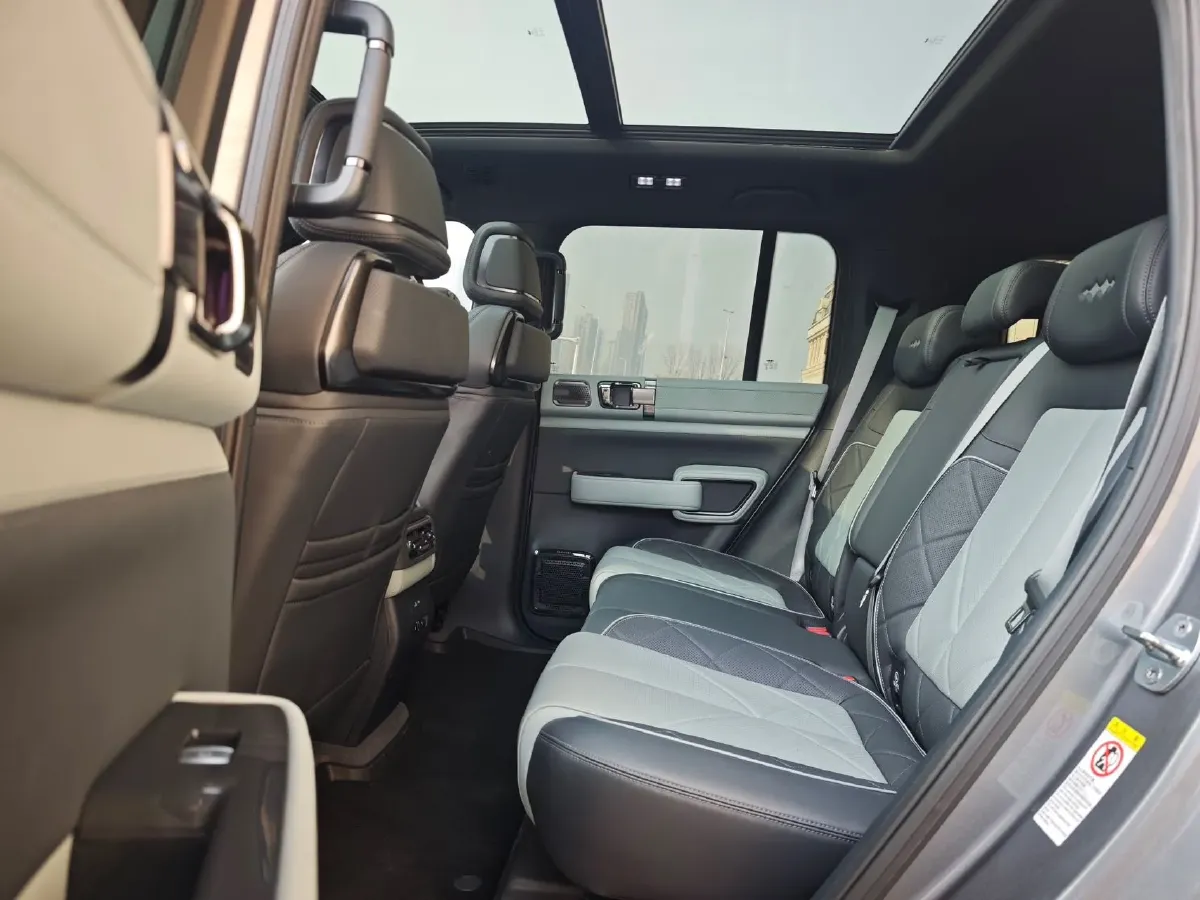 2023 FangChengBao Bao 5 1.5T 194HP L4 E-CVT PHEV 31.8KWH,autocango,china used car exporter,china ev exporter,chinese used car exporter,chinese used ev exporter