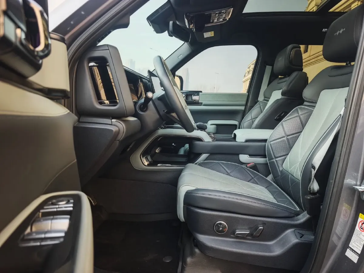 2023 FangChengBao Bao 5 1.5T 194HP L4 E-CVT PHEV 31.8KWH,autocango,china used car exporter,china ev exporter,chinese used car exporter,chinese used ev exporter