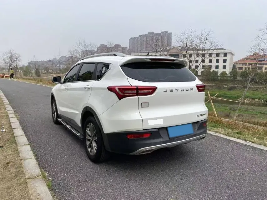 2018 Jetour X70 1.5T 147HP L4 5MT,autocango,china used car exporter,china ev exporter,chinese used car exporter,chinese used ev exporter