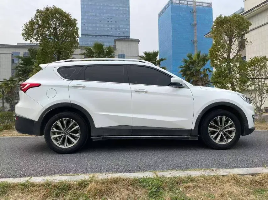 2018 Jetour X70 1.5T 147HP L4 5MT,autocango,china used car exporter,china ev exporter,chinese used car exporter,chinese used ev exporter