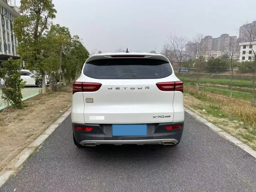 2018 Jetour X70 1.5T 147HP L4 5MT,autocango,china used car exporter,china ev exporter,chinese used car exporter,chinese used ev exporter