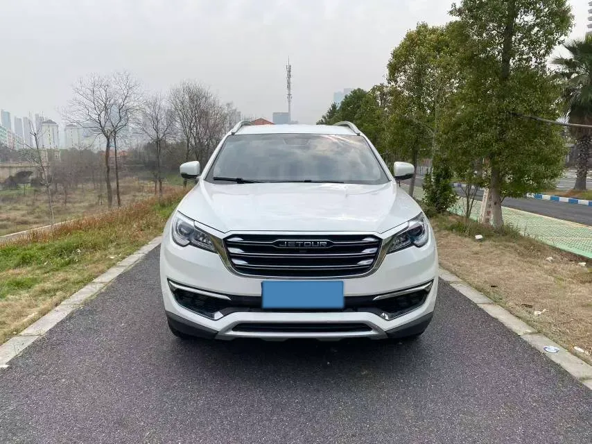 2018 Jetour X70 1.5T 147HP L4 5MT,autocango,china used car exporter,china ev exporter,chinese used car exporter,chinese used ev exporter