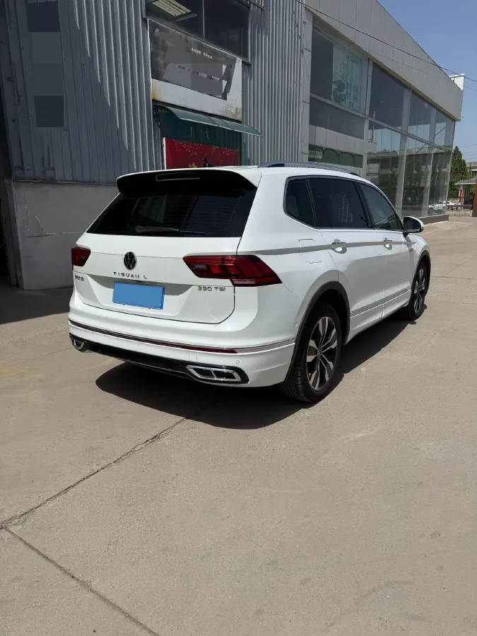 2024 Volkswagen Tiguan L 2.0T 186HP L4 7DCT,autocango,china used car exporter,china ev exporter,chinese used car exporter,chinese used ev exporter