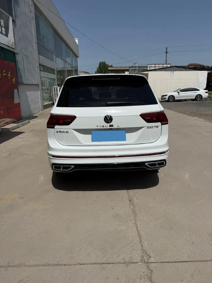 2024 Volkswagen Tiguan L 2.0T 186HP L4 7DCT,autocango,china used car exporter,china ev exporter,chinese used car exporter,chinese used ev exporter