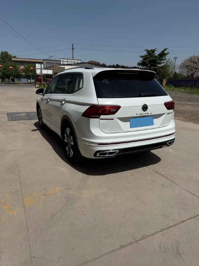 2024 Volkswagen Tiguan L 2.0T 186HP L4 7DCT,autocango,china used car exporter,china ev exporter,chinese used car exporter,chinese used ev exporter