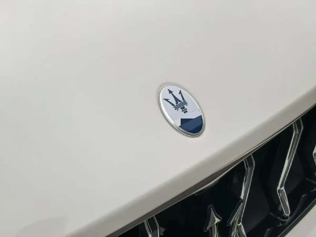 2022 Maserati Levante 2.0T 330HP L4 8AT,autocango,china used car exporter,china ev exporter,chinese used car exporter,chinese used ev exporter