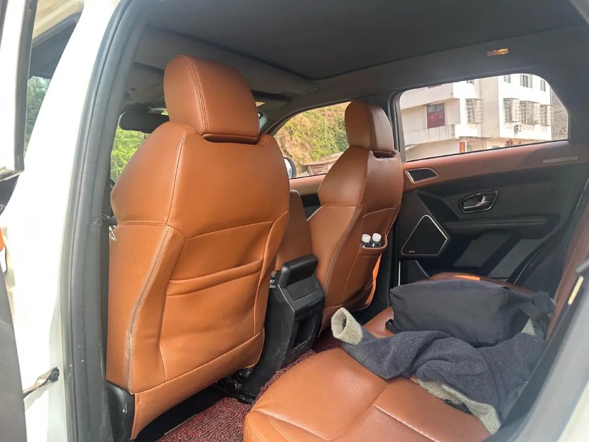 2018 Landwind X7 1.5T 163HP L4 8AT,autocango,china used car exporter,china ev exporter,chinese used car exporter,chinese used ev exporter