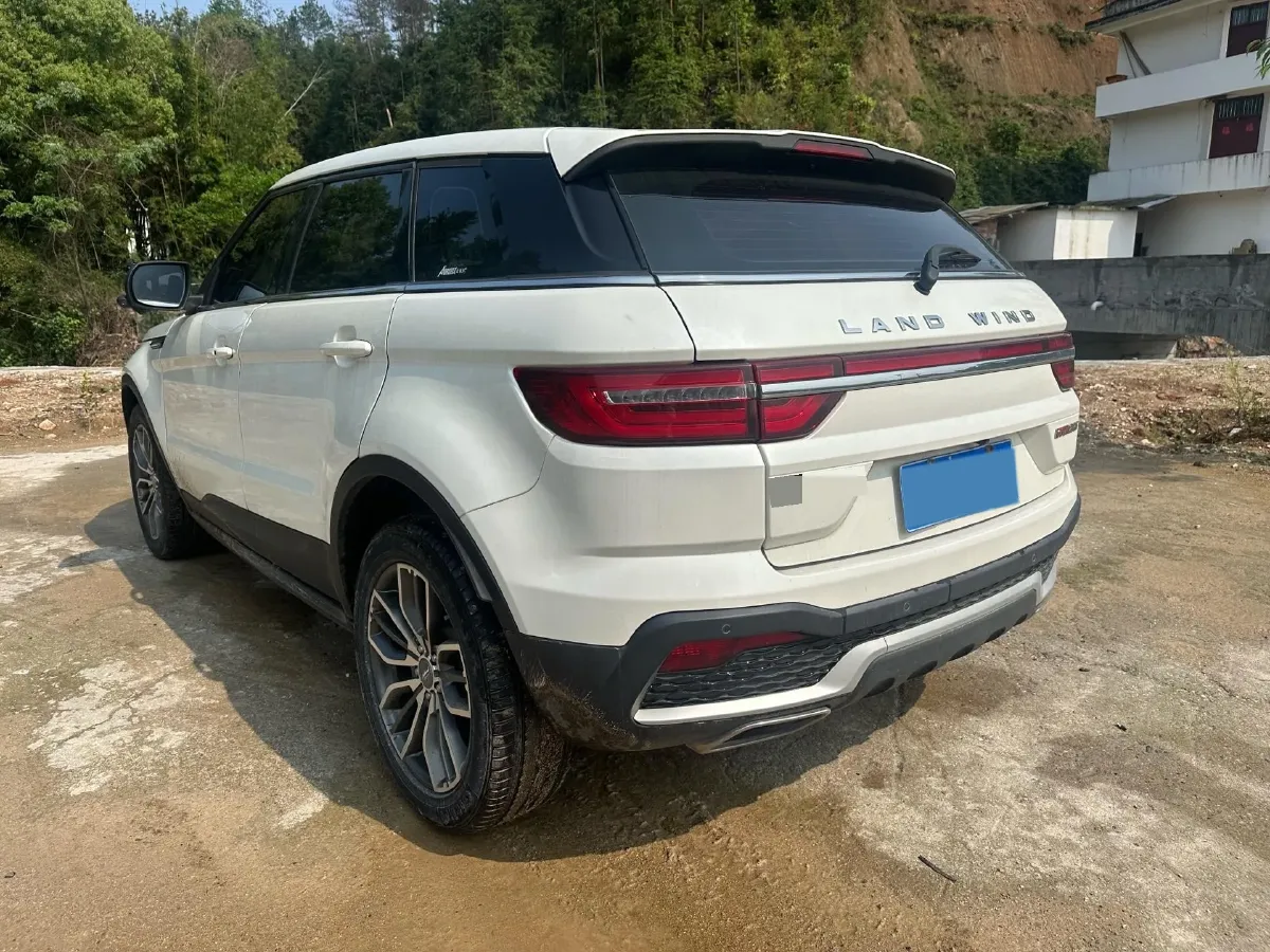 2018 Landwind X7 1.5T 163HP L4 8AT,autocango,china used car exporter,china ev exporter,chinese used car exporter,chinese used ev exporter