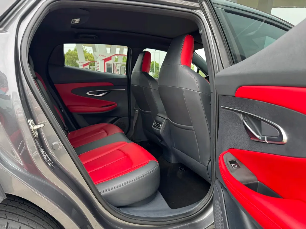 2020 ChangAn UNI-T 1.5T 180HP L4 7DCT,autocango,china used car exporter,china ev exporter,chinese used car exporter,chinese used ev exporter