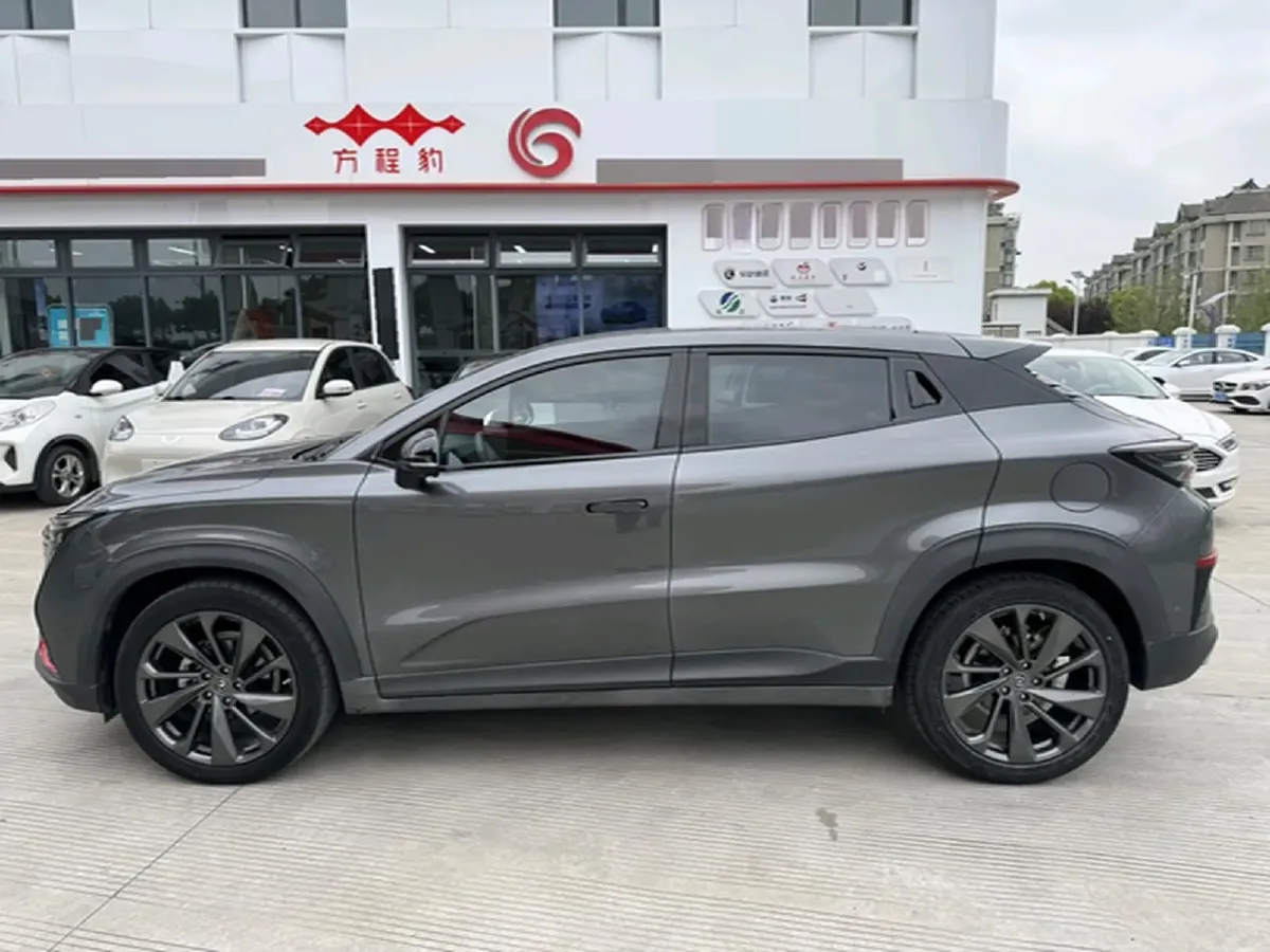 2020 ChangAn UNI-T 1.5T 180HP L4 7DCT,autocango,china used car exporter,china ev exporter,chinese used car exporter,chinese used ev exporter