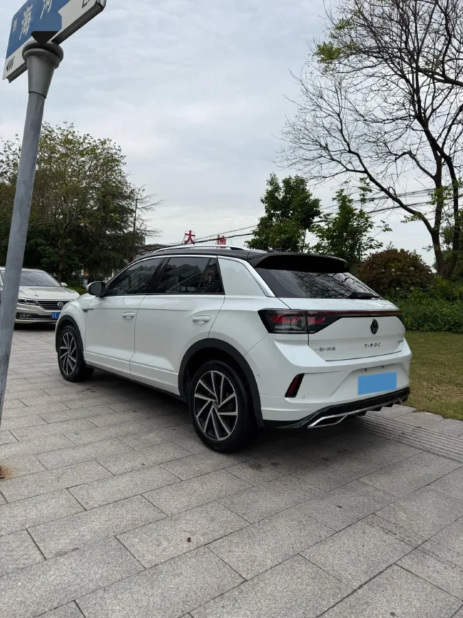2023 Volkswagen T-Roc 1.5T 160HP L4 7DCT,autocango,china used car exporter,china ev exporter,chinese used car exporter,chinese used ev exporter