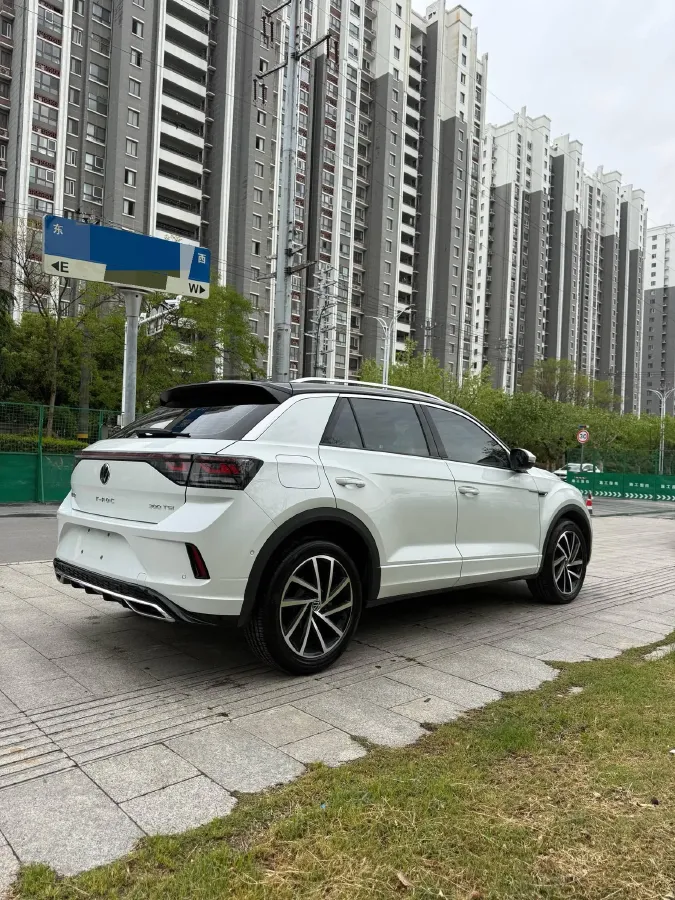2023 Volkswagen T-Roc 1.5T 160HP L4 7DCT,autocango,china used car exporter,china ev exporter,chinese used car exporter,chinese used ev exporter