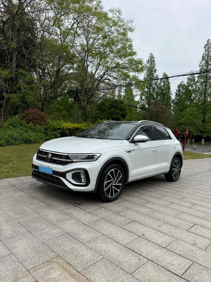 2023 Volkswagen T-Roc 1.5T 160HP L4 7DCT,autocango,china used car exporter,china ev exporter,chinese used car exporter,chinese used ev exporter