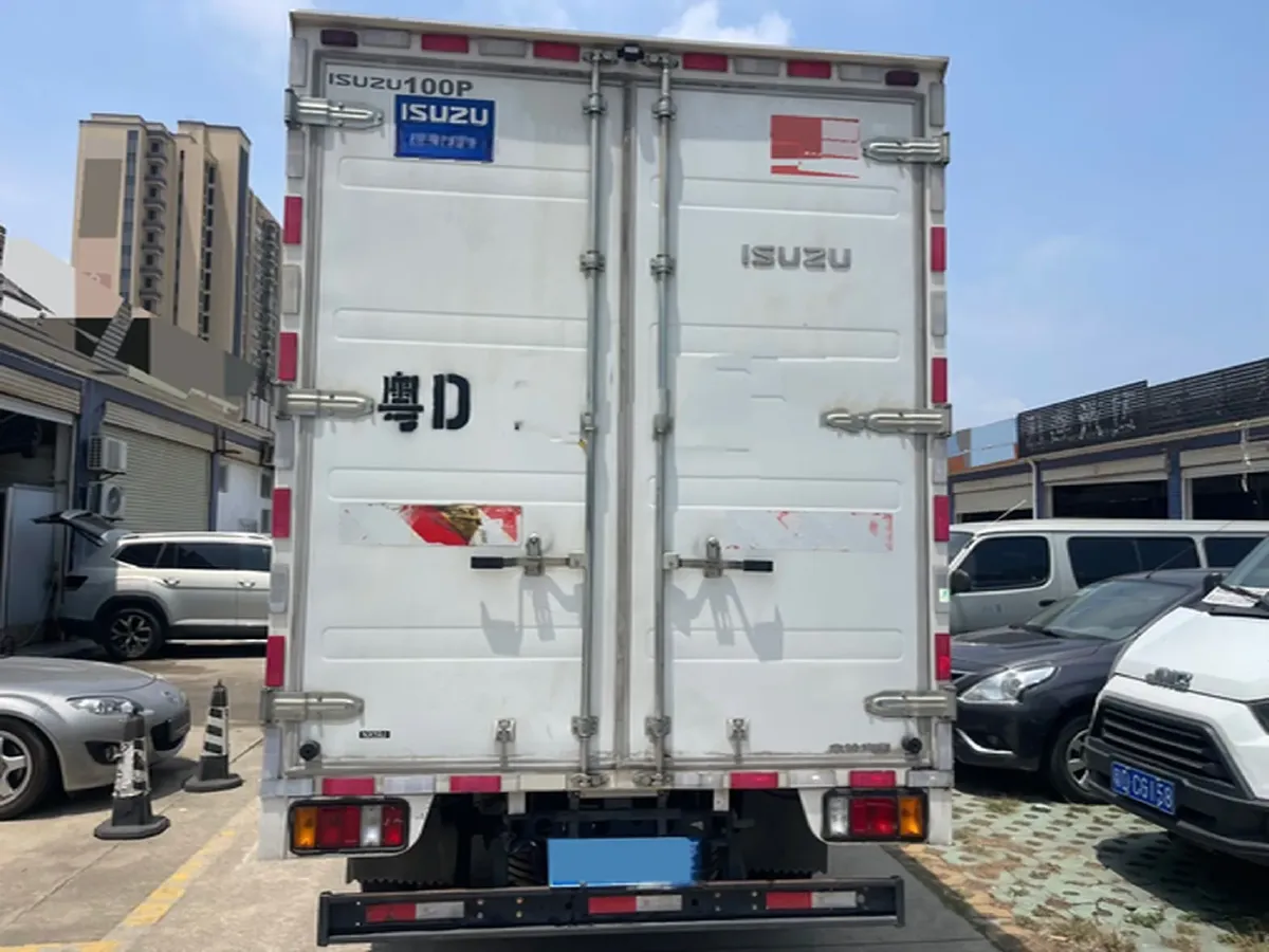 2025 Isuzu Light Truck 5MT,autocango,china used car exporter,china ev exporter,chinese used car exporter,chinese used ev exporter