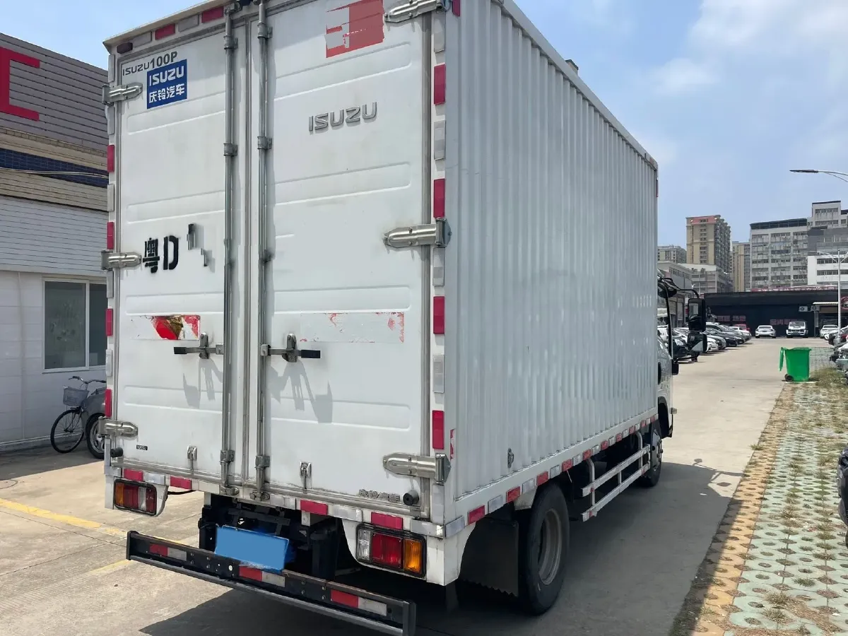 2025 Isuzu Light Truck 5MT,autocango,china used car exporter,china ev exporter,chinese used car exporter,chinese used ev exporter